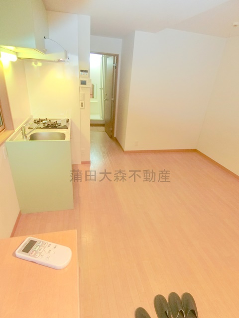 F'sホームの居間・リビング