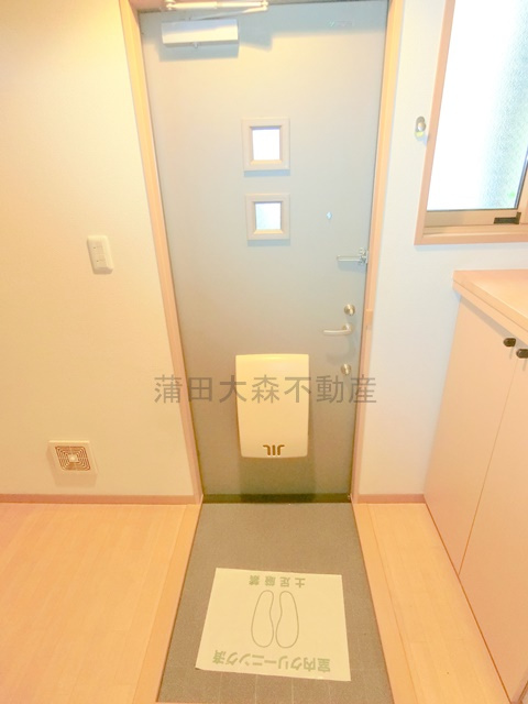 F'sホームの玄関