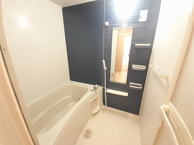 セレナーデの浴室|バス