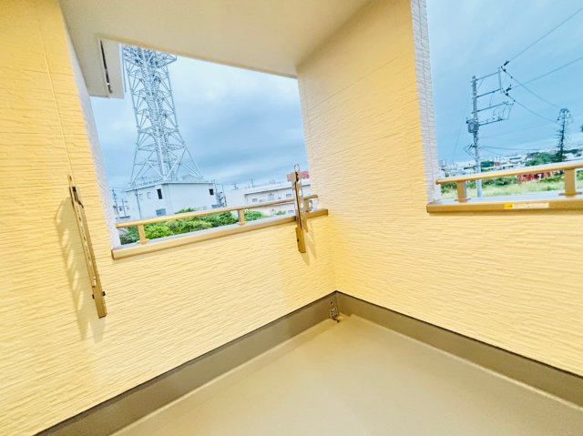 LG南城市佐敷新里〈３号棟〉のバルコニー