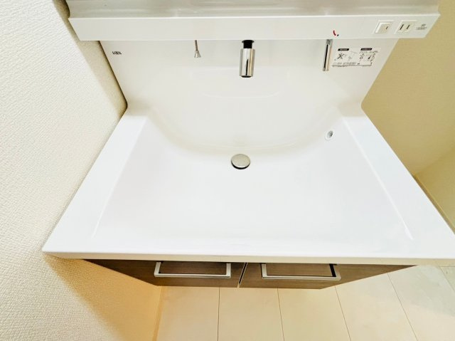 LG南城市佐敷新里〈３号棟〉のその他