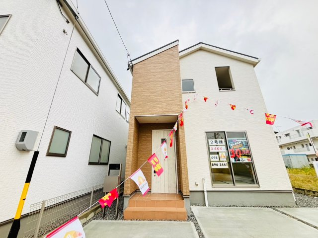 LG南城市佐敷新里〈３号棟〉の外観