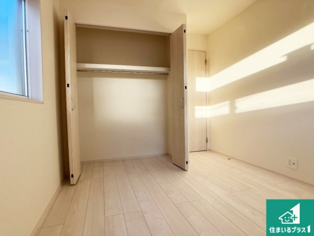 加古川市野口町良野　新築一戸建ての洋室|シンプルな洋室は、自分好みのインテリアが楽しめます♪ご家族とインテリアや家具を選びに行くのは新築購入時の醍醐味の一つです。ぜひお楽しみください♪