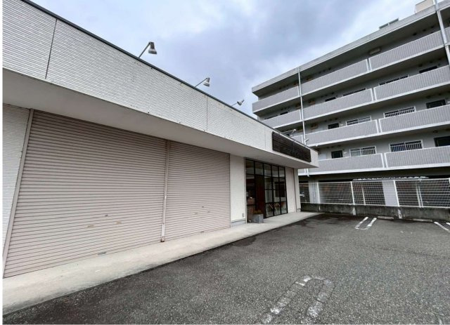 西脇市　売り店舗の外観