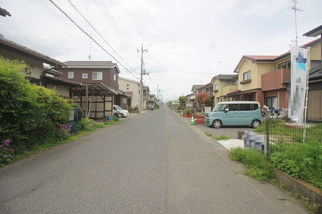 小山市横倉新田の前面道路含む現地写真