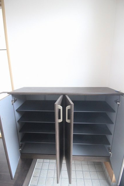 小山市横倉新田　1期の玄関|大容量のシューズボックス付き！ご家族分の靴もしっかり収納でき、玄関をスッキリ保てます！