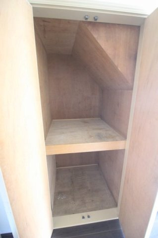 小山市横倉新田　1期の収納|掃除用品や日用品のストック置き場に便利な階段下収納！デッドスペースを有効活用できます！