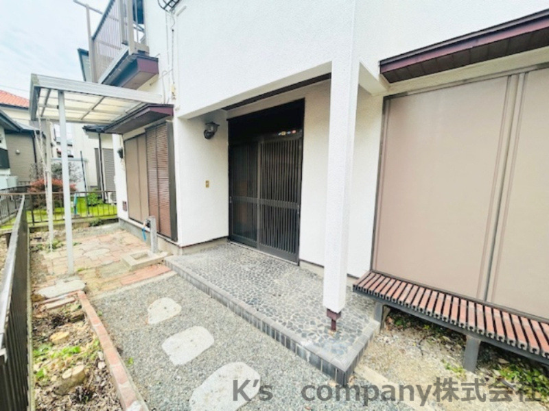 ◎茅ヶ崎市萩園　中古戸建の玄関|玄関周辺スペース◇