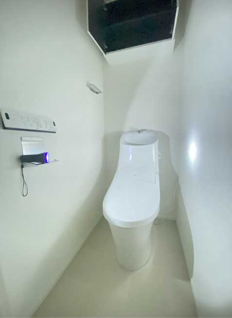 ラクラス三軒茶屋　築浅　駐車場有　バイク置場有のトイレ