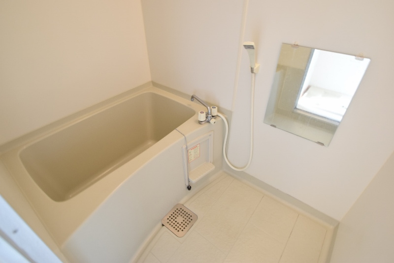 サザンハート東船橋の浴室|綺麗なお風呂です。