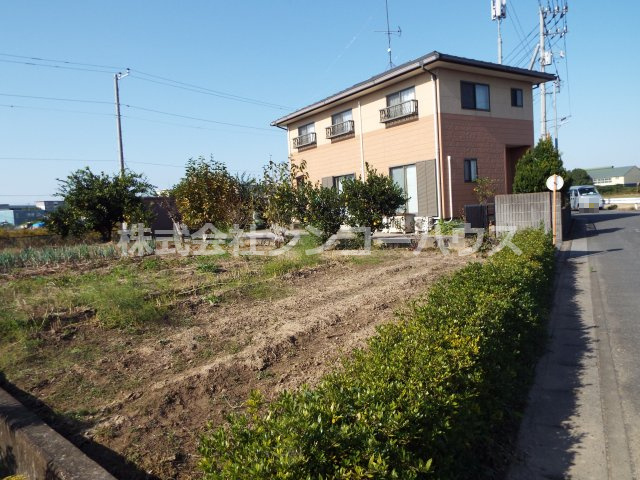 【外観】 | 久喜市上内　住宅用地 | 北東側幅員約5メートル公道に約25.8メートル接道。