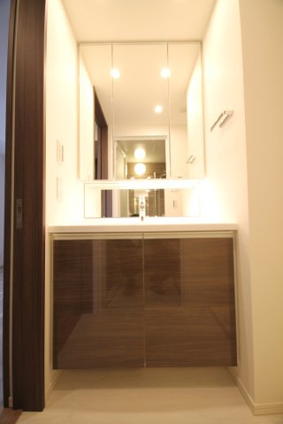 【独立洗面台】