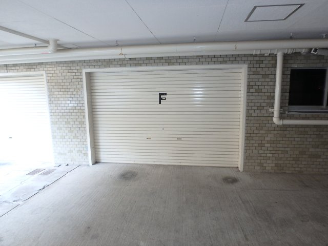 日生住吉コープの駐車場