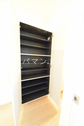 【玄関】 | ドミールボナミ | シューズボックスになります。