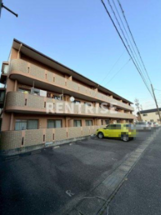 ピュアストリートの駐車場