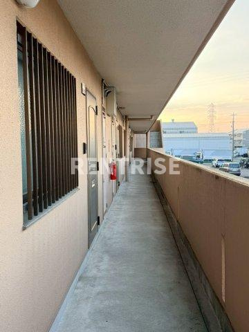 ピュアストリートのロビー