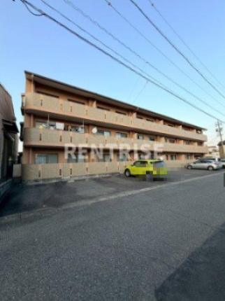 ピュアストリートの駐車場