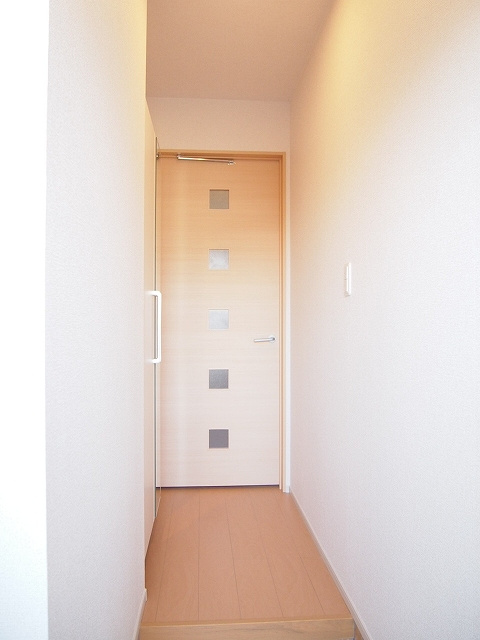 クァルトゥムＦＫ　Ａの玄関|玄関