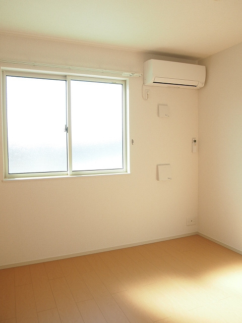 クァルトゥムＦＫ　Ａの設備|居室・リビング