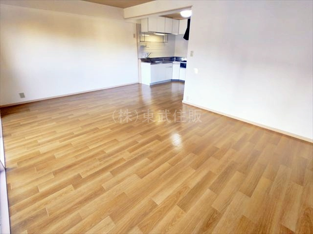 【居間・リビング】の画像