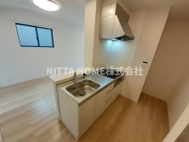 オーガスタ長田のキッチン|3口コンロ付きでお料理も楽しくなりますね(^^♪