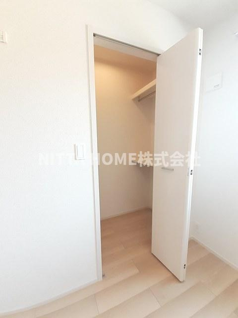 オーガスタ長田の収納|収納豊富なウォークインクローゼット(*^-^*)