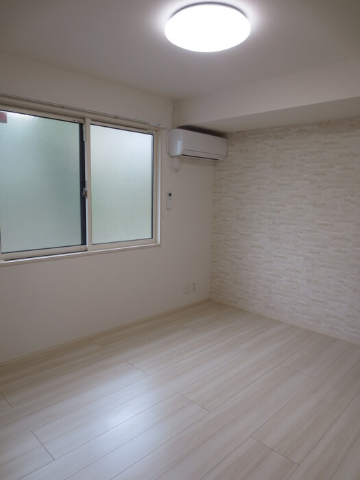 セジュールM Ⅰの洋室|203 エアコン照明付き洋室