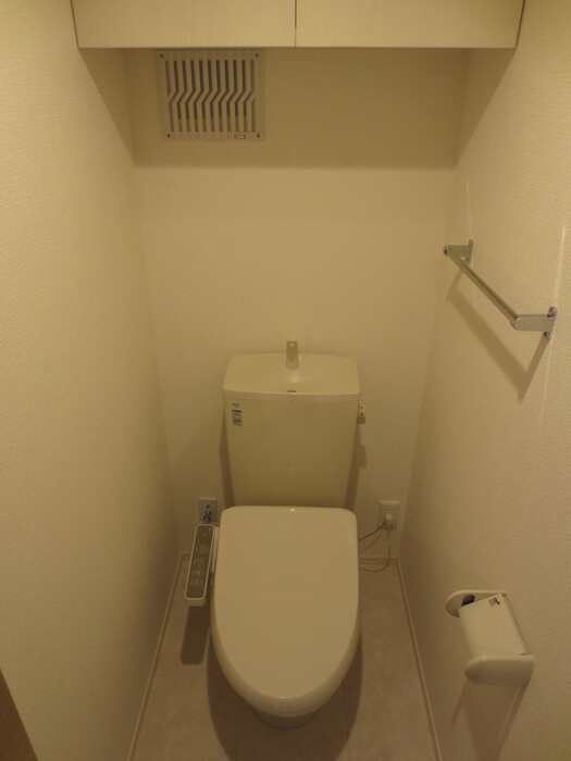 セジュールM Ⅰのトイレ|203 温水洗浄暖房便座トイレ