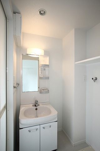 エンクレスト薬院LUCEの洗面所|スペースが確保できる洗面所です