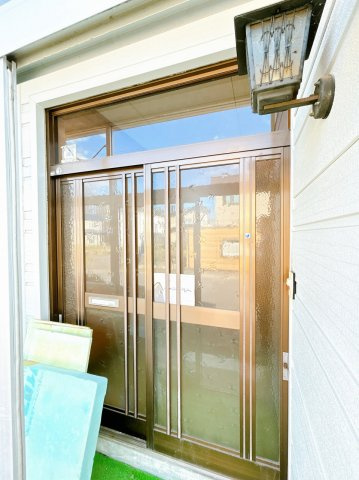 【玄関】 | 網走市駒場北４丁目７番６号　中古売家 | 【リフォーム前】玄関ドアは新品の断熱ドアに交換予定です。
