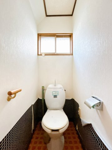 【トイレ】 | 網走市駒場北４丁目７番６号　中古売家 | 【リフォーム前】新品の物に変更予定です。直接肌が触れる部分ですので新しいものだとうれしいですね。