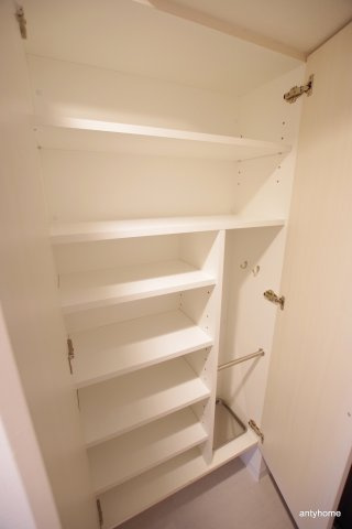 エスリード弁天町グロリア 仲介手数料無料の収納