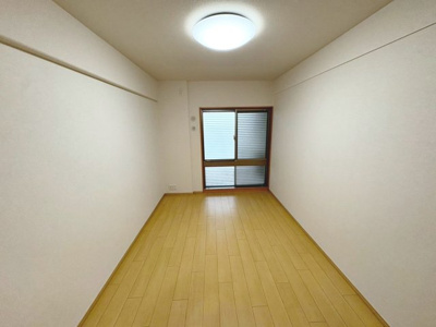 【洋室】 | ルネシエスタB棟 | 全居室窓あります！明るい住まいに家族の時間も増えますね♪