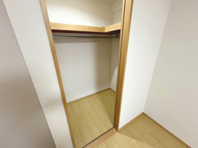 【収納】 | ルネシエスタB棟 | ウォークインクローゼットもございます！沢山収納できて嬉しいですね！