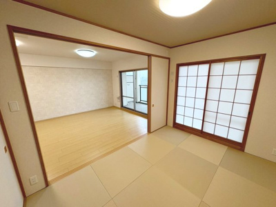 【和室】 | ルネシエスタB棟 | 和室とリビングを繋げてさらに広く使っていただけますよ♪親戚や友人が集まった時に便利ですね！