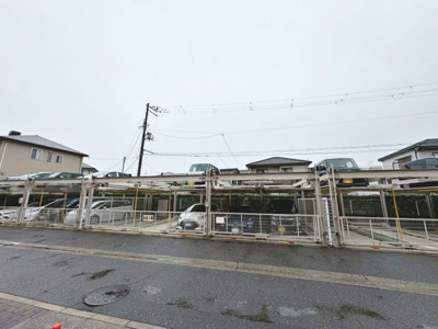 【駐車場】 | ルネシエスタB棟 | 【駐車場】敷地内駐車場（月額：2000円～7000円）ございますよ！要確認！詳しくは担当までお問い合わせください！