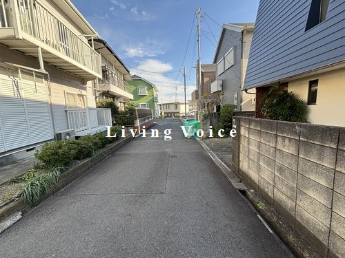 【前面道路含む現地写真】 | 【仲介手数料０円】伊勢原市桜台4丁目　中古一戸建て | 【仲介手数料０円】伊勢原市桜台4丁目　中古一戸建て