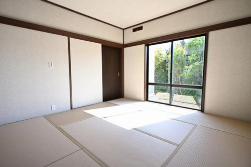 【和室】 | 【仲介手数料０円】伊勢原市桜台4丁目　中古一戸建て | 【仲介手数料０円】伊勢原市桜台4丁目　中古一戸建て