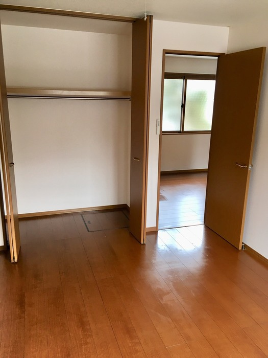 ブォナ・ジョルナータの収納|西洋室