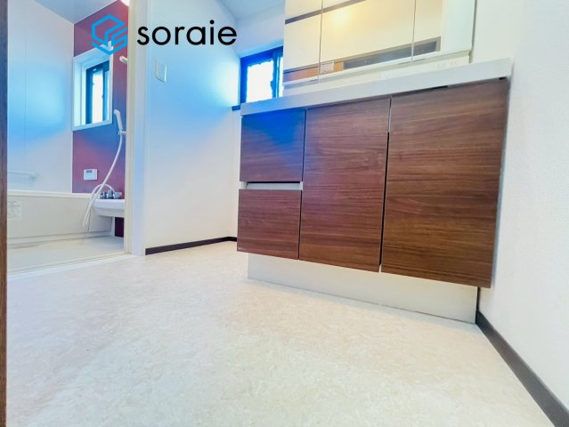 日高市武蔵台4丁目　中古戸建の洗面所|11/16撮影