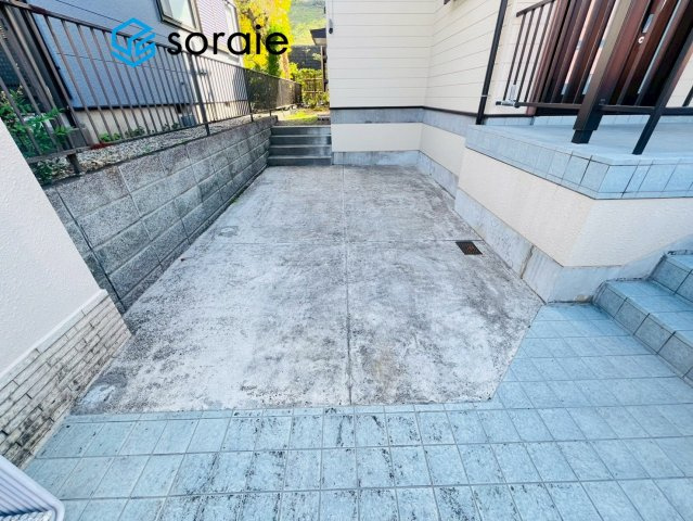 日高市武蔵台4丁目　中古戸建の駐車場|11/16撮影