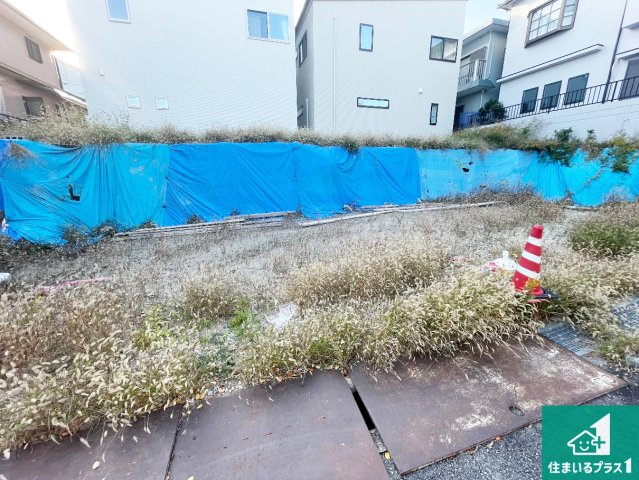 吹田市五月が丘南　第1期　売土地の外観|周辺は落ち着いた街並みの住宅地！子育てがしやすい住環境です！現地でしかわからない事もございます。是非一度ご覧ください。
