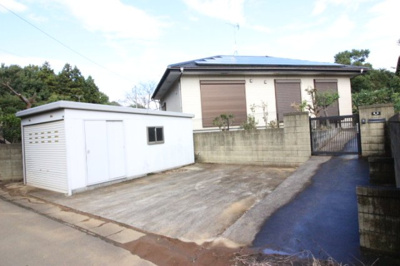 【外観】 | 太陽光発電の平屋住宅 駐車3台／稲敷月出里 | 物件の外観です