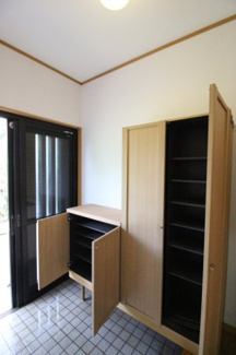 【収納】 | 太陽光発電の平屋住宅 駐車3台／稲敷月出里 | 専用の収納スペースです