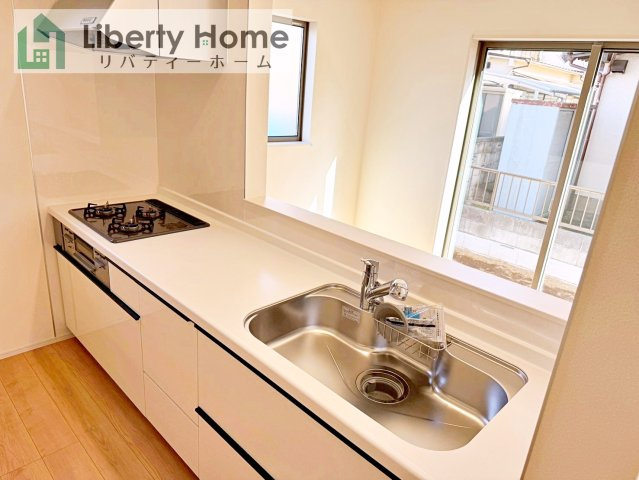 土浦市乙戸南3丁目　新築戸建　B号棟の前面道路含む現地写真