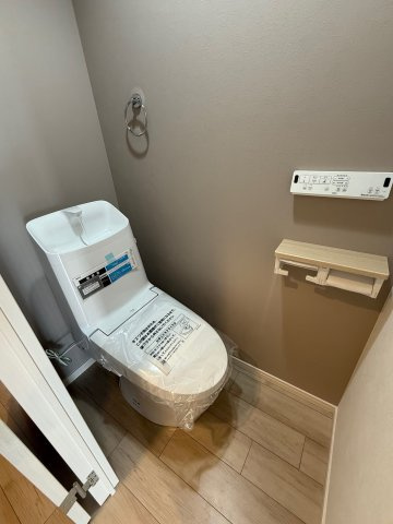 ルモン東加賀屋のトイレ|ゆったりとした空間のトイレです