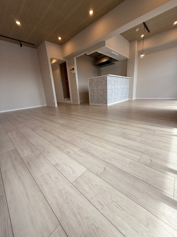 ルモン東加賀屋の居間・リビング|使いやすいリビングです