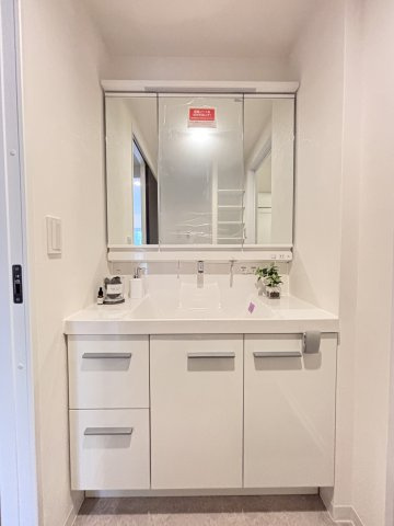 BELISTA都島毛馬橋の洗面所|スペースが確保できる洗面所です