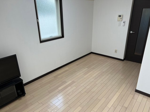 apartmentAの居間・リビング|居室です