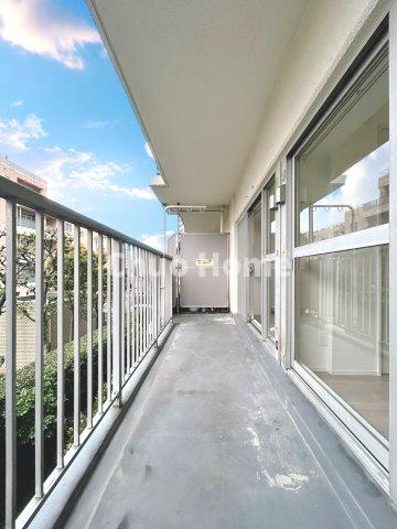 ルネ町屋の防犯設備|【防犯カメラ】何かあった時の大事な証拠になることももちろんなりますが、防犯というくらいですので大事なのは防犯カメラがあることによって抑止力につながることですよね。